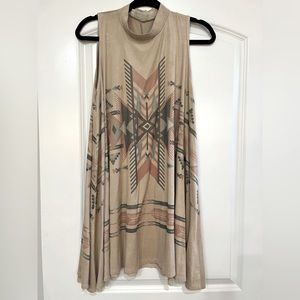 Mini dress. Tan, pink, blue